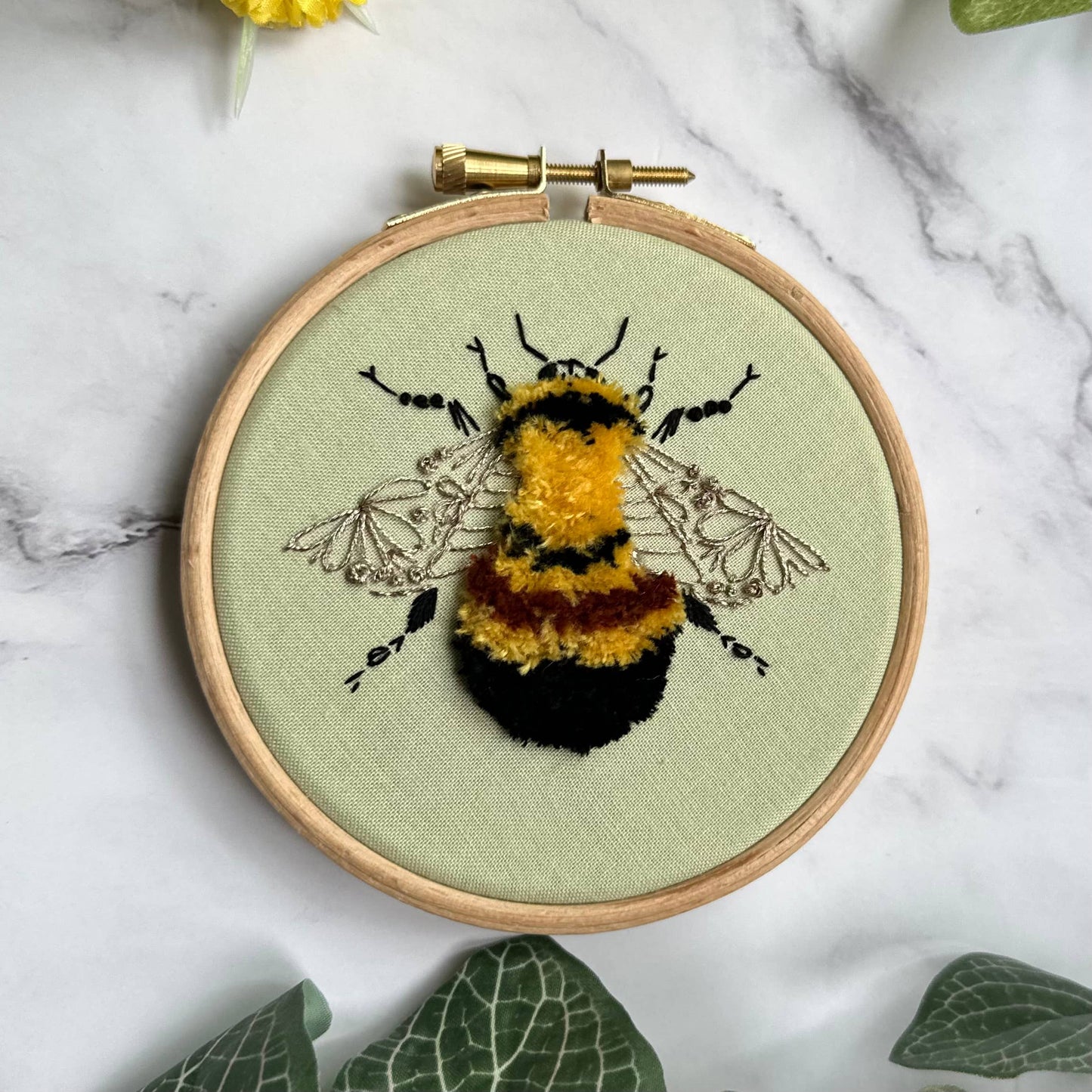 Nest Embirdery - Rusty Patched Bumblebee Mini Kit