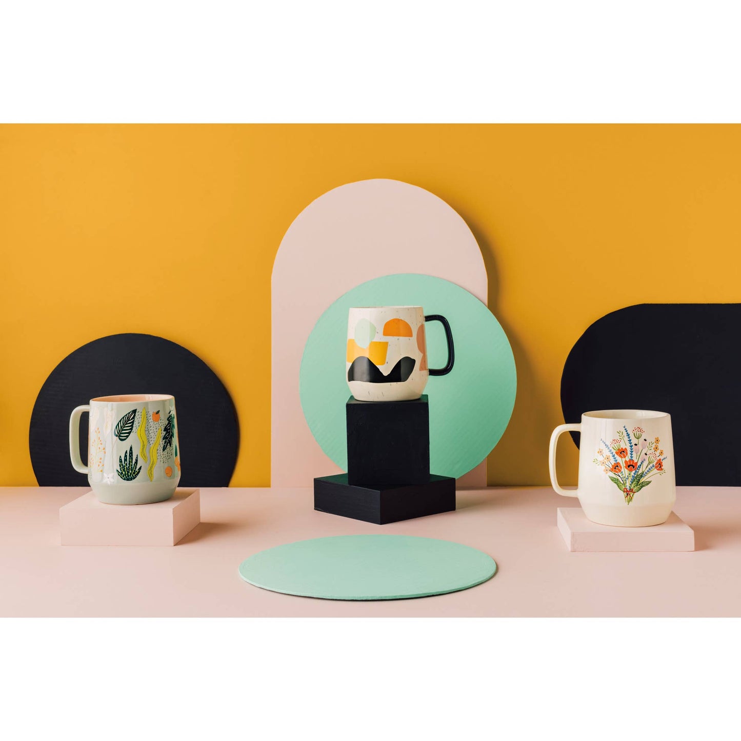 Danica Brands - Bouquet Mega Mug 18 oz