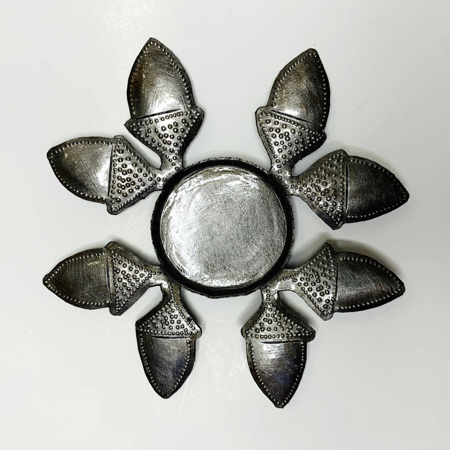 Dandarah Metal Tealight Plate - Acorn