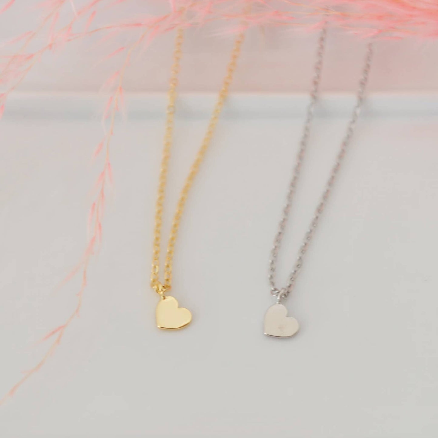 Oh So Lovely - Addi Dangle Heart Necklace: Yellow Gold