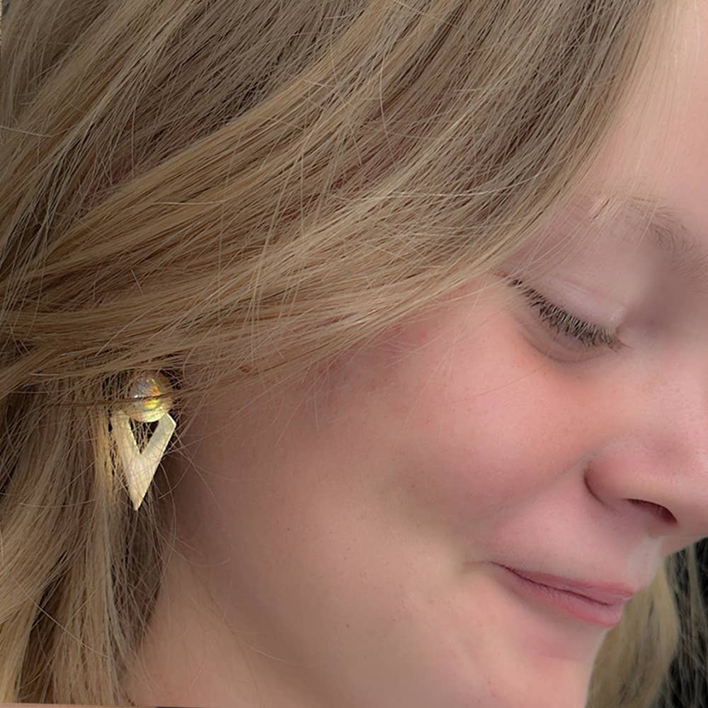 Conversations in Jewellery - Dagg42- Gold-fill earrings with 9 interchangeable colours.