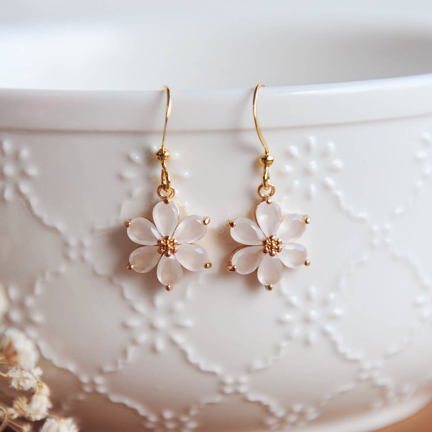 Oh So Lovely - CHARLOTTE, Beautiful Flower Dangle Earrings: Pink