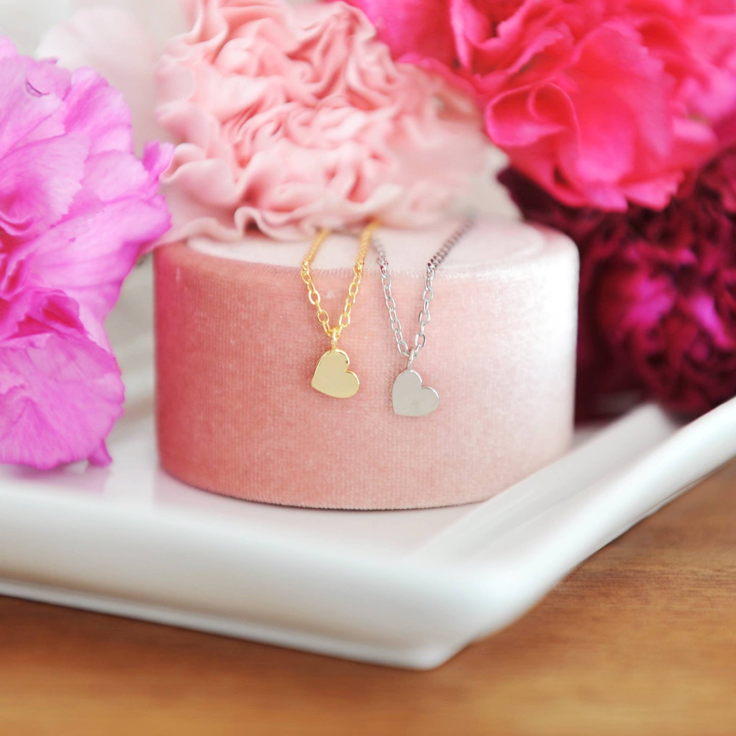 Oh So Lovely - Addi Dangle Heart Necklace: Yellow Gold