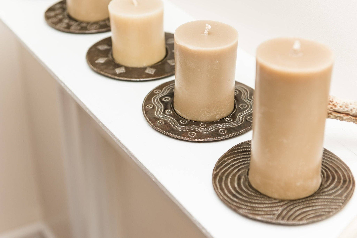 Dandarah Metal Pillar Candle Plate - Hearts