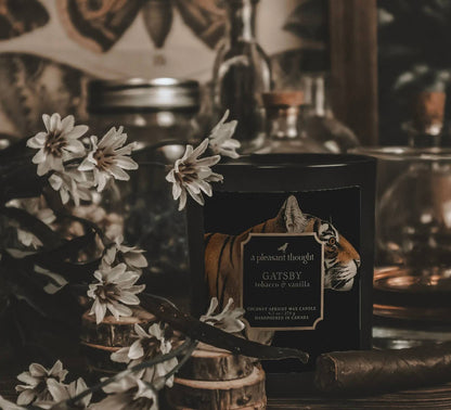 GATSBY | TOBACCO & VANILLA | RAVEN CANDLE: Cotton