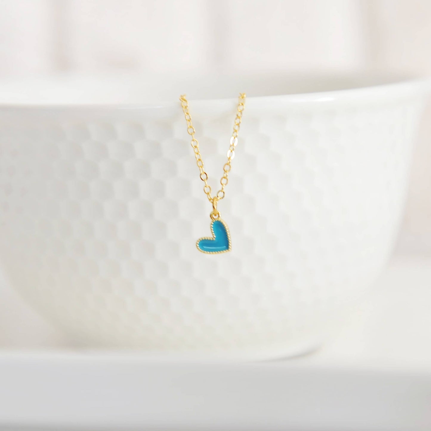 Oh So Lovely - Amari Vibrant Heart Necklace : Green