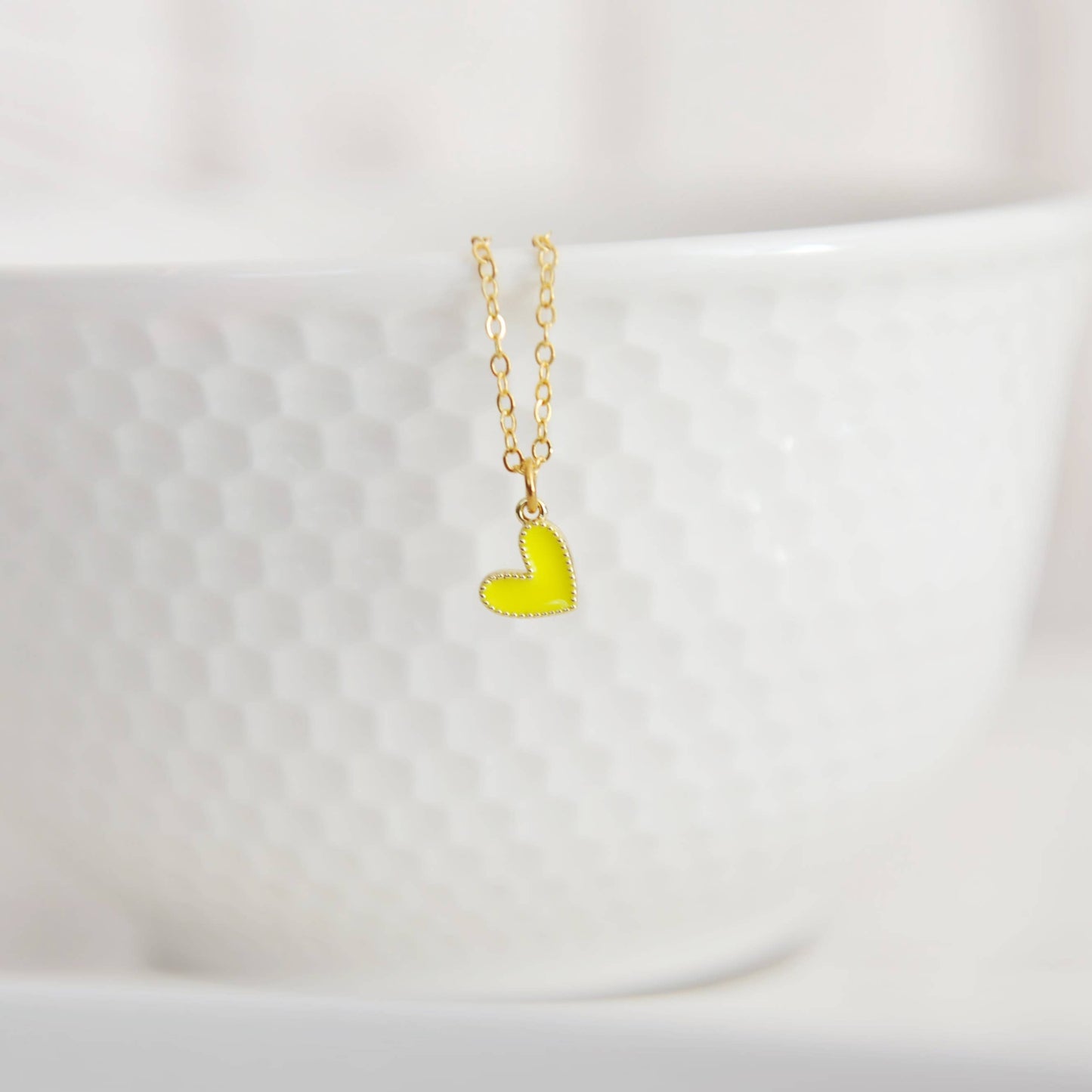Oh So Lovely - Amari Vibrant Heart Necklace : Hot Pink