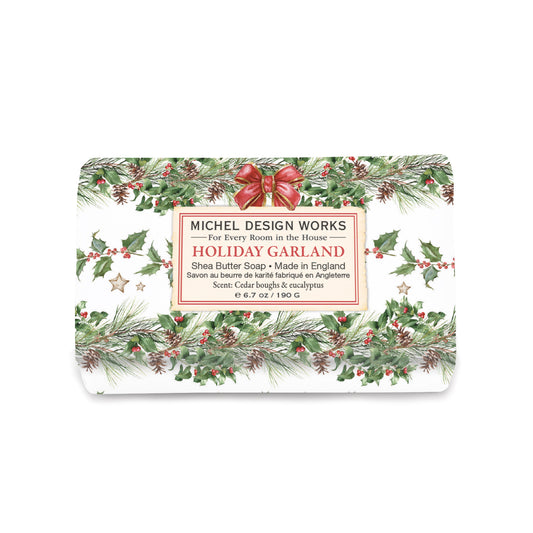 HOLIDAY GARLAND MEDIUM BAR SOAP