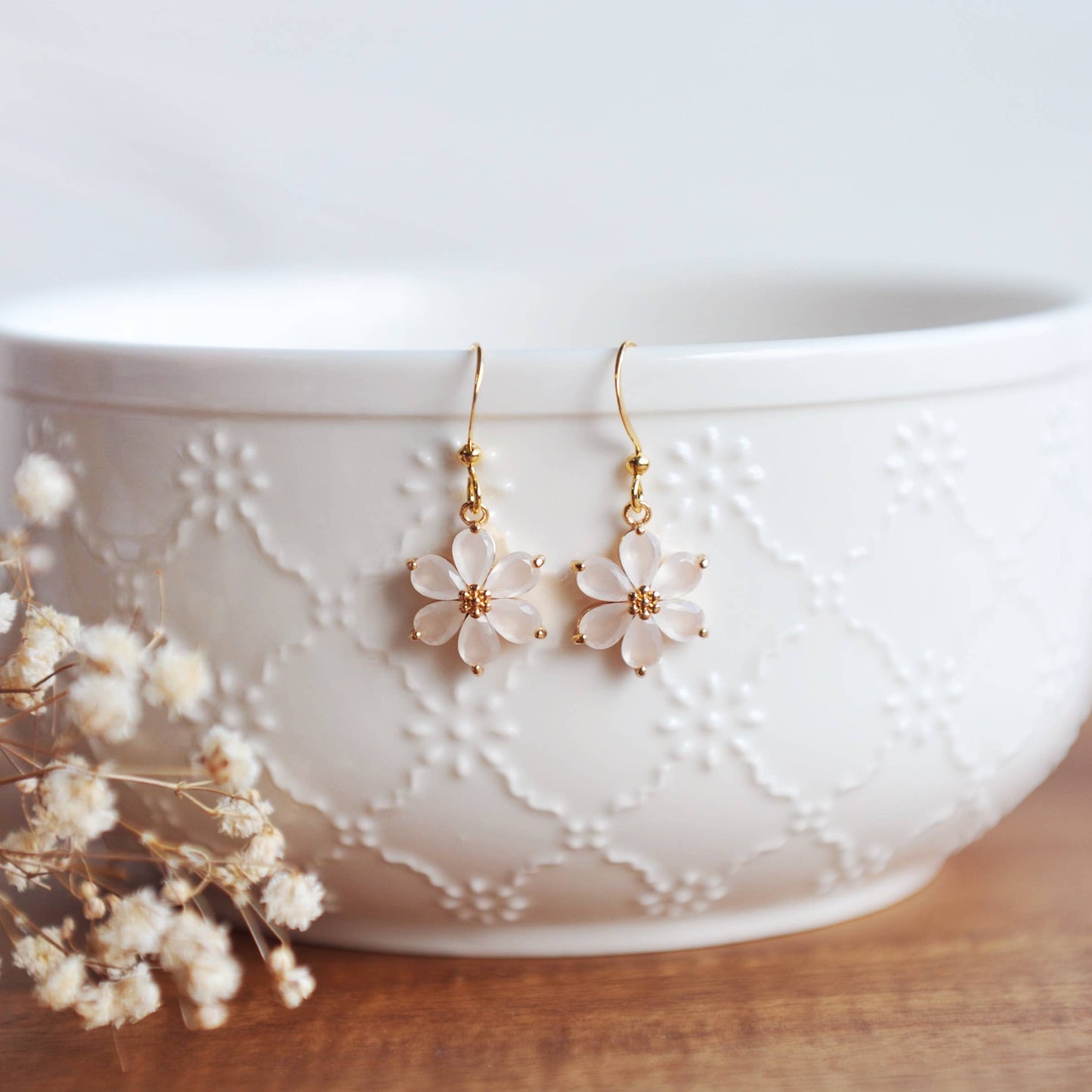 Oh So Lovely - CHARLOTTE, Beautiful Flower Dangle Earrings: Ivory