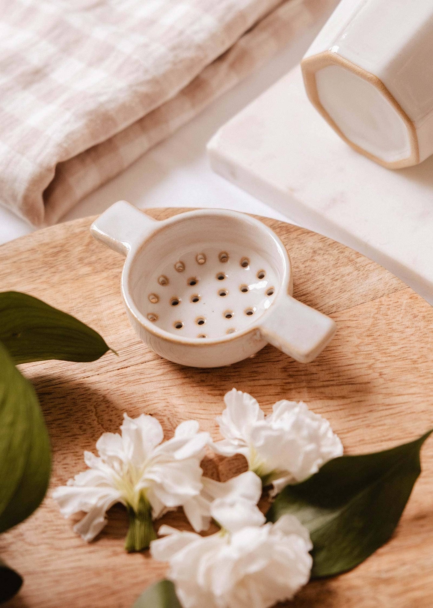 Mimi & August - The Infusion Nest – Ceramic Tea Strainer
