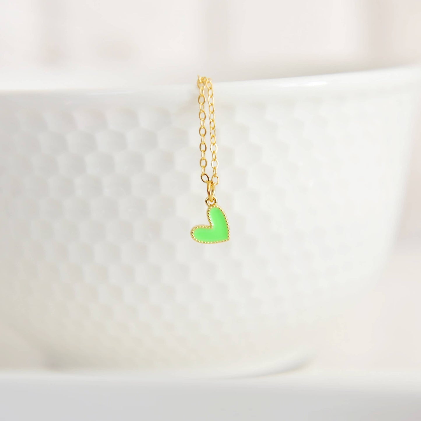Oh So Lovely - Amari Vibrant Heart Necklace : Green