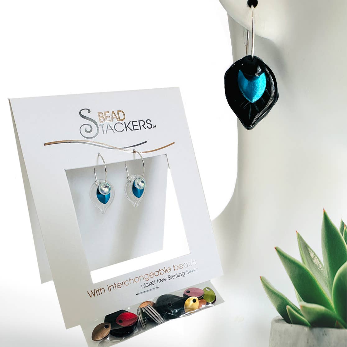 Conversations in Jewellery - Lfgl32  - Earrings come with 9 interchangeable colours. 