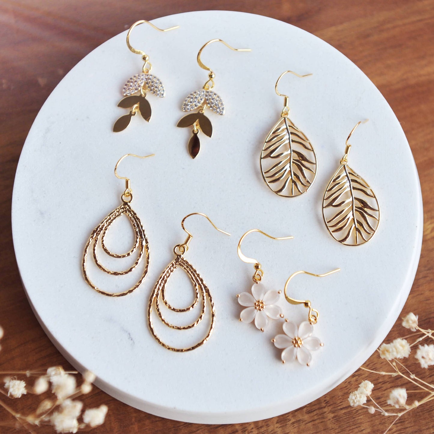 Oh So Lovely - CHARLOTTE, Beautiful Flower Dangle Earrings: Ivory