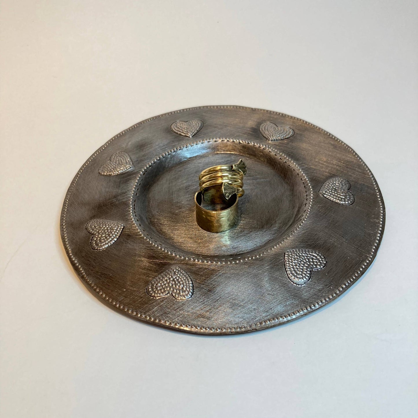 Dandarah Metal Pillar Candle Plate - Hearts